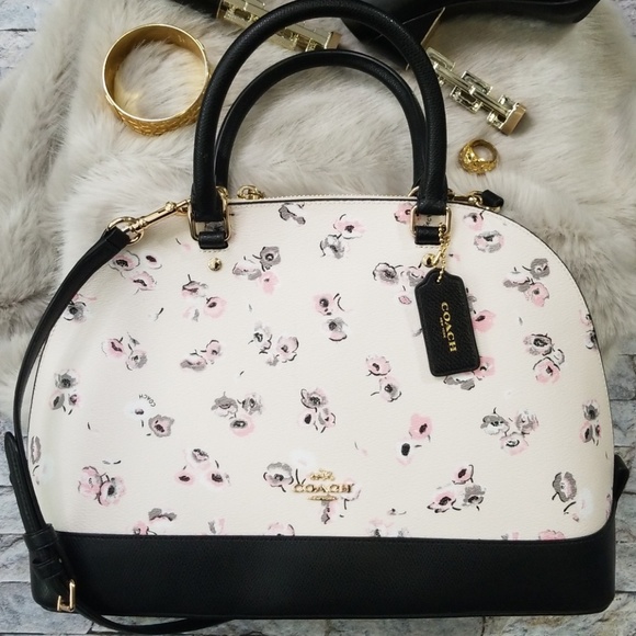 Coach Handbags - 🎉HOST PICK!🎉 Beautiful Floral Coach Bag!